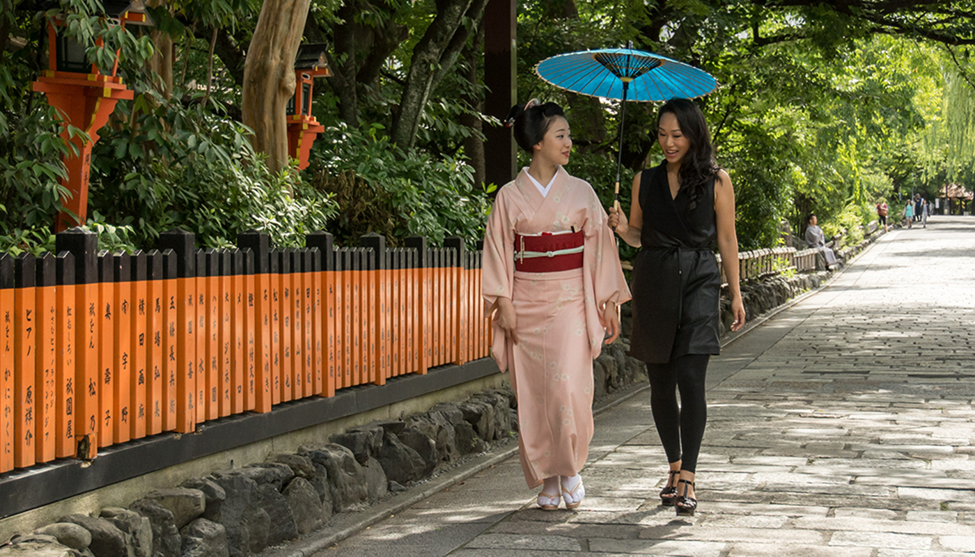 Vicky Tsai consults with a geisha.